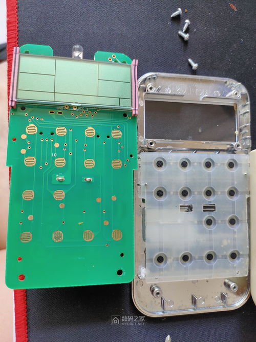 拆修志高空调遥控器zh tt 01未修复,电池弹簧断了接上了也不行无成下手